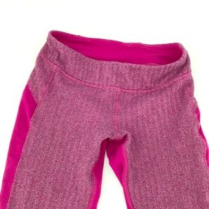 Ivivva magenta leggings.